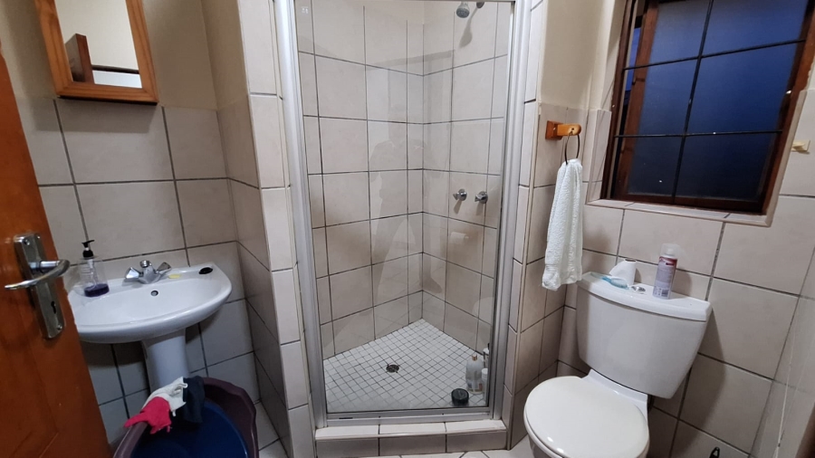 To Let  Bedroom Property for Rent in Die Bult North West